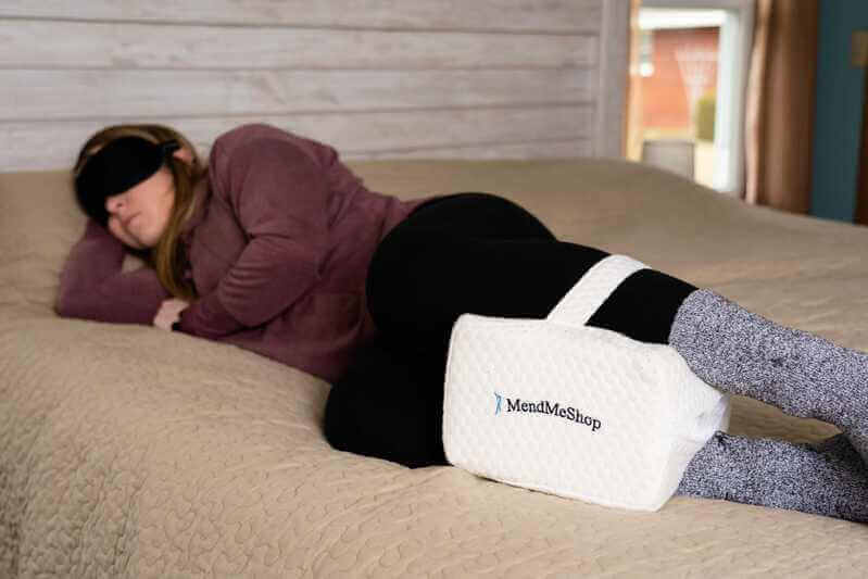 Knee Pillow for Side Sleepers -%100 Memory Foam Leg Pillow for Sleeping -  Helps